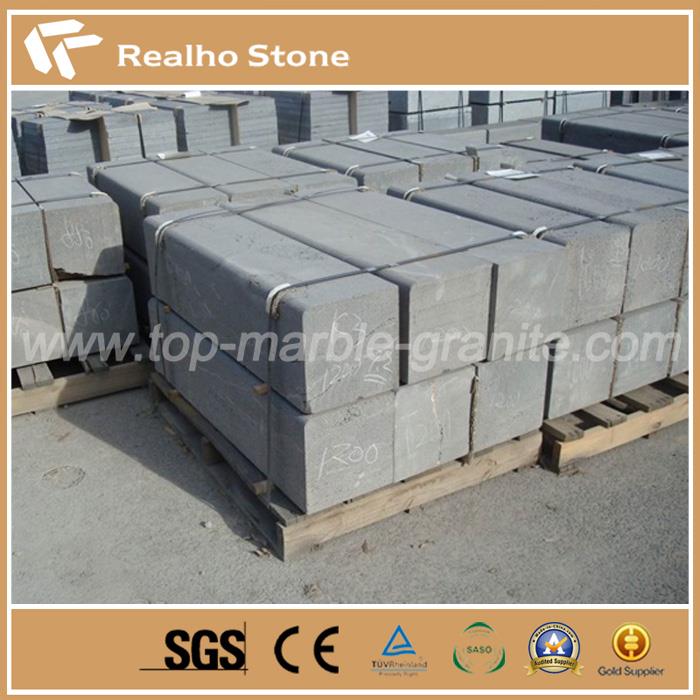 Camino aserrado de Hainan Black Basalt Kerbstone.jpg Sawn Cut Hainan Black Basalt Road Kerbstone.jpg