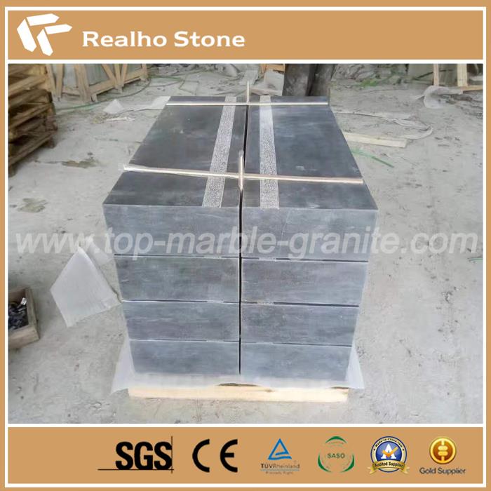 Pasos de piedra caliza azul 3.jpg Blue limestone steps 3.jpg