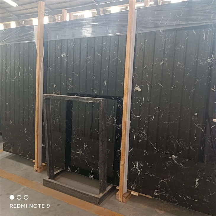 Tableros de mesa con peldaños de mármol negro Marquina