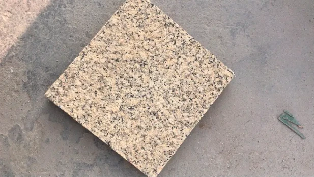 Baldosa de granito amarillo para proyecto de construcción de alta calidad